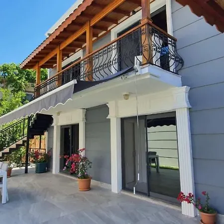 Otel Nur & 3*